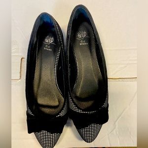 Women’s Dress Shoes